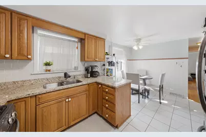 8300 Long Avenue, Burbank, IL 60459 - Photo 16