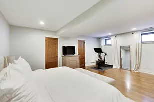1457 W Fletcher St, Chicago, IL 60657 - Photo 12