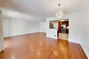 520 Hummingbird Ln, Deerfield, IL 60015 - Photo 8