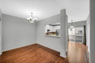 2392 Oakfield Ct, Aurora, IL 60503 - Photo 8