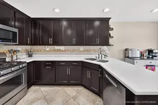 548 Silver Aspen Cir, Crystal Lake, IL 60014 - Photo 16