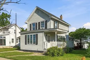 122 W Main St, Wyanet, IL 61379 - Photo 2