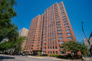 2909 N Sheridan Rd, Chicago, IL 60657 - Photo 1