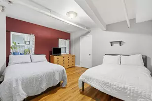 2443 W Lunt Ave, Chicago, IL 60645 - Photo 10