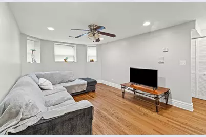 6301 N Richmond Street #1AA, Chicago, IL 60659 - Photo 8