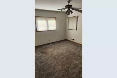 143 S Pleasant Avenue, Bloomingdale, IL 60108 - Photo 10