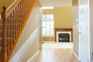 172 Crescent Ln, Schaumburg, IL 60193 - Photo 2
