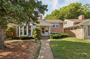 7920 Kenneth Ave, Skokie, IL 60076 - Photo 2