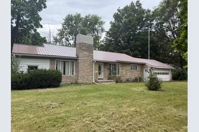 112 N Maple Street, Gilman, IL 60938 - Photo 2