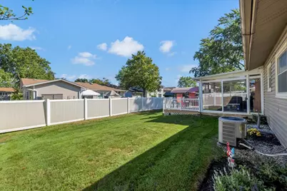 80 Essex Road, Elk Grove Village, IL 60007 - Photo 18