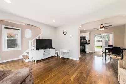 7807 W Summerdale Avenue, Chicago, IL 60656 - Photo 4