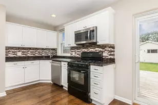 7807 W Summerdale Ave, Chicago, IL 60656 - Photo 6