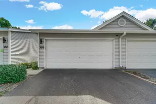 368 Dogwood Terrace, Buffalo Grove, IL 60089 - Photo 2