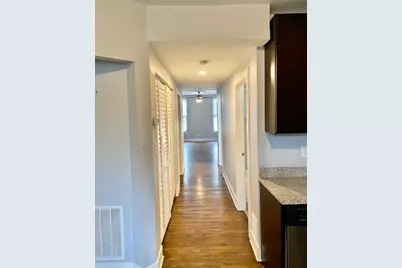 1415 W Augusta Boulevard, Chicago, IL 60642 - Photo 4