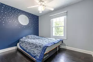 690 MacArthur Dr, Buffalo Grove, IL 60089 - Photo 12