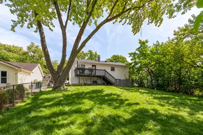 690 Macarthur Drive, Buffalo Grove, IL 60089 - Photo 22