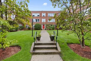 808 Oakton St, Evanston, IL 60202 - Photo 1