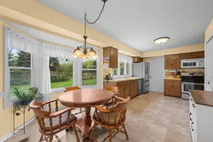 1303 W Crooked Willow Ln, Palatine, IL 60067 - Photo 4