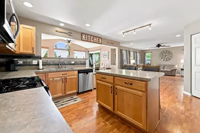 3331 Montgomery Drive, Lake in the Hills, IL 60156 - Photo 8
