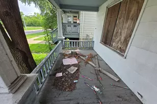 11940 S Wallace St, Chicago, IL 60628 - Photo 6