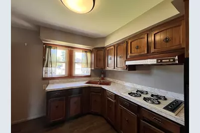 2714 W 97th Street, Evergreen Park, IL 60805 - Photo 4