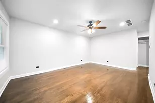 6525 S Bell Ave, Chicago, IL 60636 - Photo 4