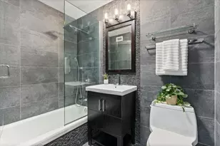 1255 N Sandburg Terrace, Chicago, IL 60610 - Photo 10