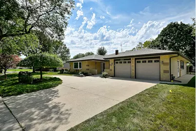 132 S Staffire Drives, Schaumburg, IL 60193 - Photo 4
