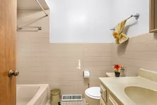 3615 N Pacific Ave, Chicago, IL 60634 - Photo 16