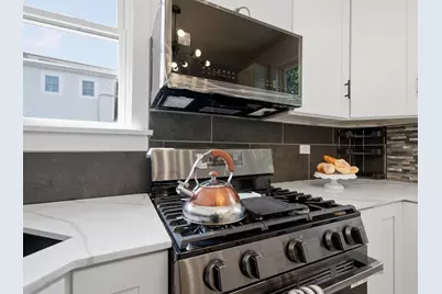 7948 S Colfax Avenue, Chicago, IL 60617 - Photo 12