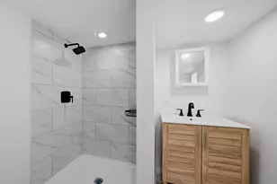 7948 S Colfax Ave, Chicago, IL 60617 - Photo 26