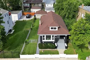 7948 S Colfax Ave, Chicago, IL 60617 - Photo 1