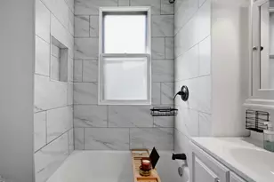 7948 S Colfax Ave, Chicago, IL 60617 - Photo 20
