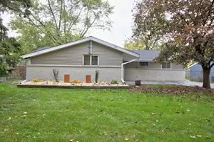 153 W Briarcliff Rd, Bolingbrook, IL 60440 - Photo 1
