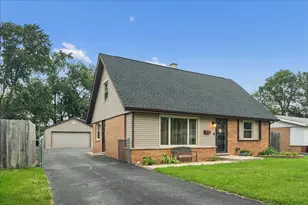 5230 Pleasant Ln, Crestwood, IL 60418 - Photo 2