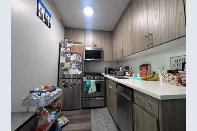 541 W Oakdale Avenue #404, Chicago, IL 60657 - Photo 2