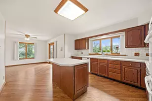 9S041 Stearman Dr, Naperville, IL 60564 - Photo 8