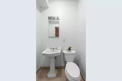 6431 N California Avenue, Chicago, IL 60645 - Photo 22
