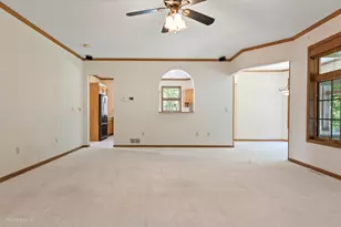 2027 Oak Forest Dr, Morris, IL 60450 - Photo 10