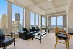 55 E Erie St, Chicago, IL 60610 - Photo 16