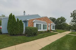 2003 Sudbury Dr, Hoffman Estates, IL 60169 - Photo 4