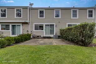 2141 Greystone Pl, Hoffman Estates, IL 60169 - Photo 2