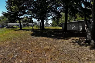 660 W Jackson St, Virden, IL 62690 - Photo 6