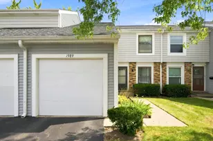 1989 Georgetown Ln, Hoffman Estates, IL 60169 - Photo 4