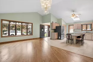 7645 W Rascher Ave, Chicago, IL 60656 - Photo 4