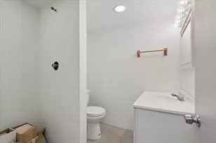 7645 W Rascher Ave, Chicago, IL 60656 - Photo 30