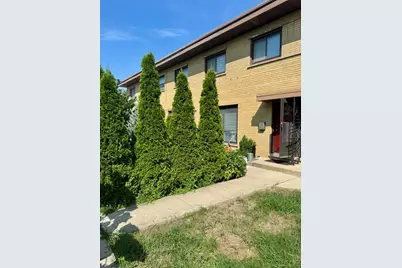 639 Maple Court, Mount Prospect, IL 60056 - Photo 2