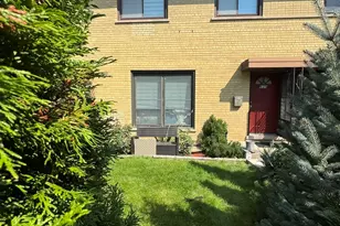 639 Maple Ct, Mount Prospect, IL 60056 - Photo 1