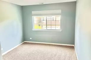 731 S Jade Ln, Round Lake, IL 60073 - Photo 24
