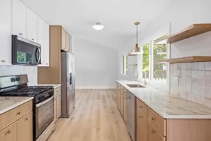 1359 Auburn Ave, Naperville, IL 60565 - Photo 8